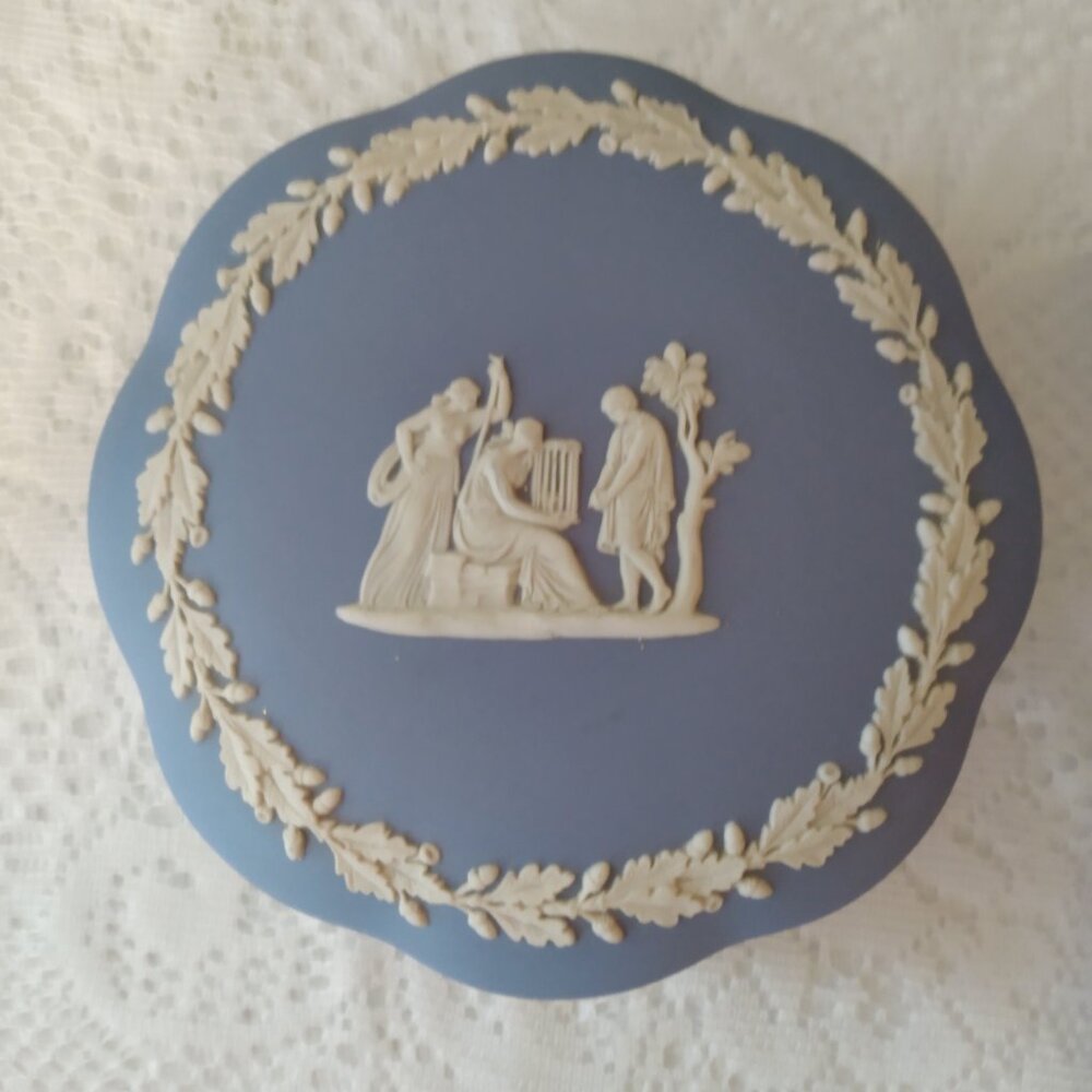 BOGO FREE, Wedgwood covered dish
